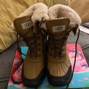 UGG Women's Adirondack Boot III